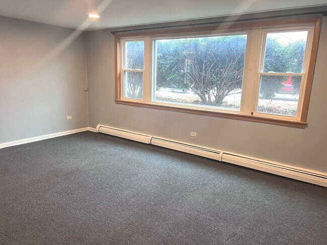 Foto del edificio - 2417 W Bryn Mawr Ave