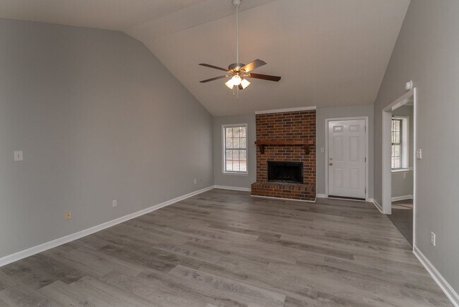 Foto del edificio - Updated 3 BR/2 BA - 10 Minutes From Gate 5 @ Ft. Gordon