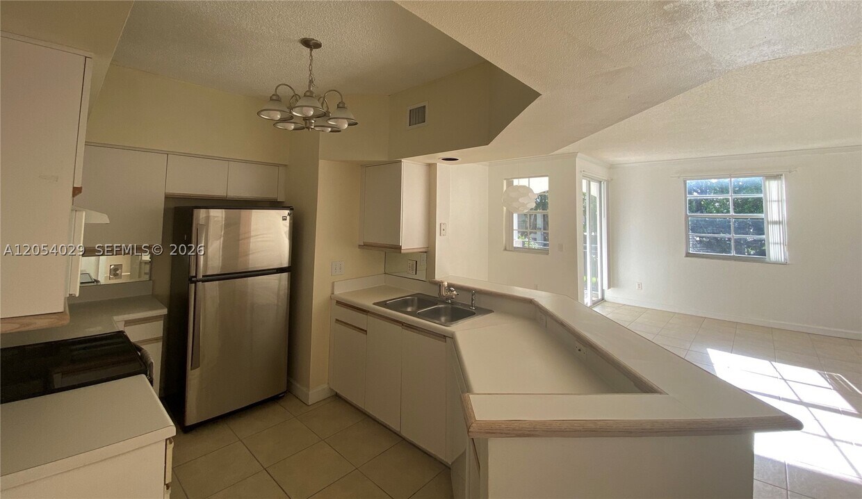 Foto del edificio - 3165 NE 184th St