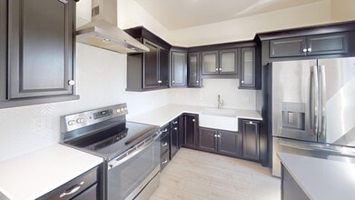 Building Photo - 45 Henry Ave