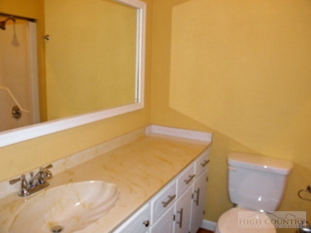 Foto del edificio - 3/2.5 Spacious Split Level in Lansing