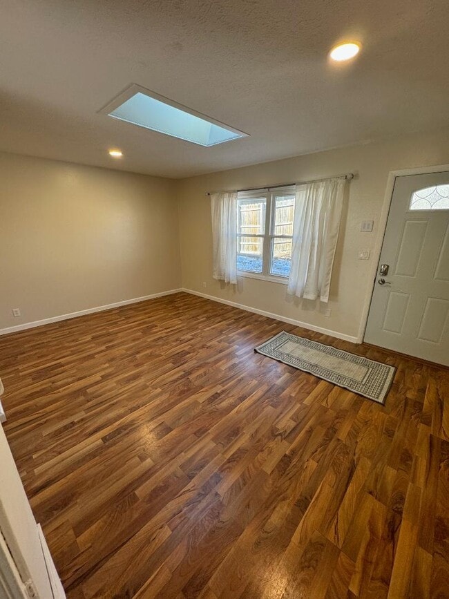 Building Photo - 452 S 30th St