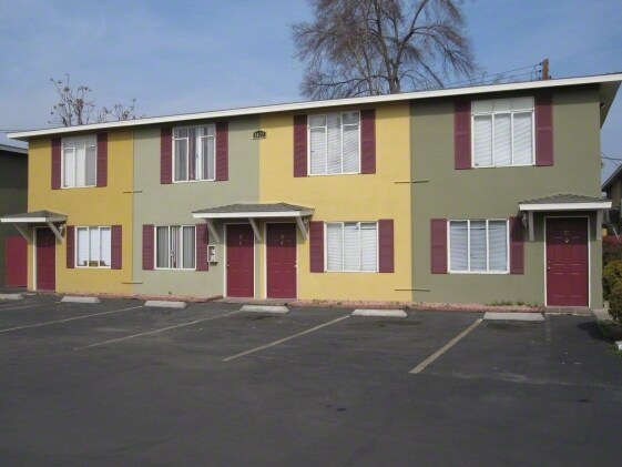Chester Village Townhomes - Mid-Town Townhomes