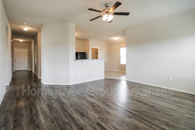 Foto del edificio - 944 Macy Ln