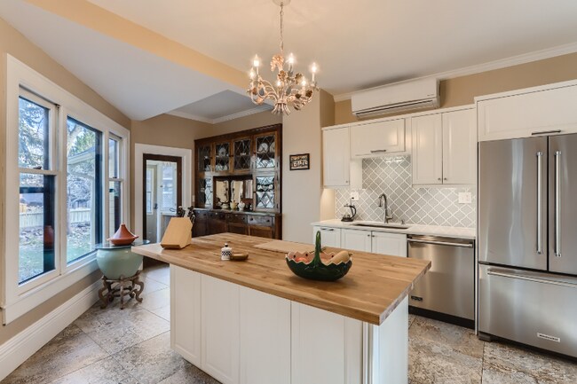 Foto del edificio - 831 4th Ave