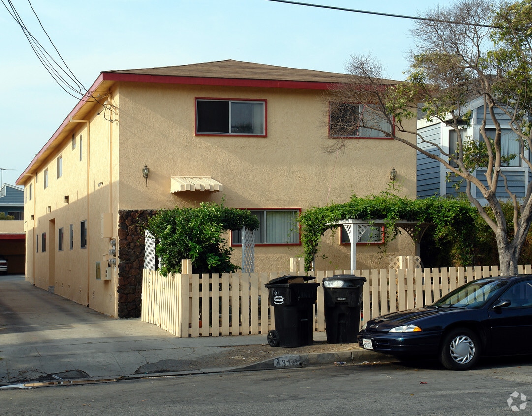 Primary Photo - 4318 W 145th St