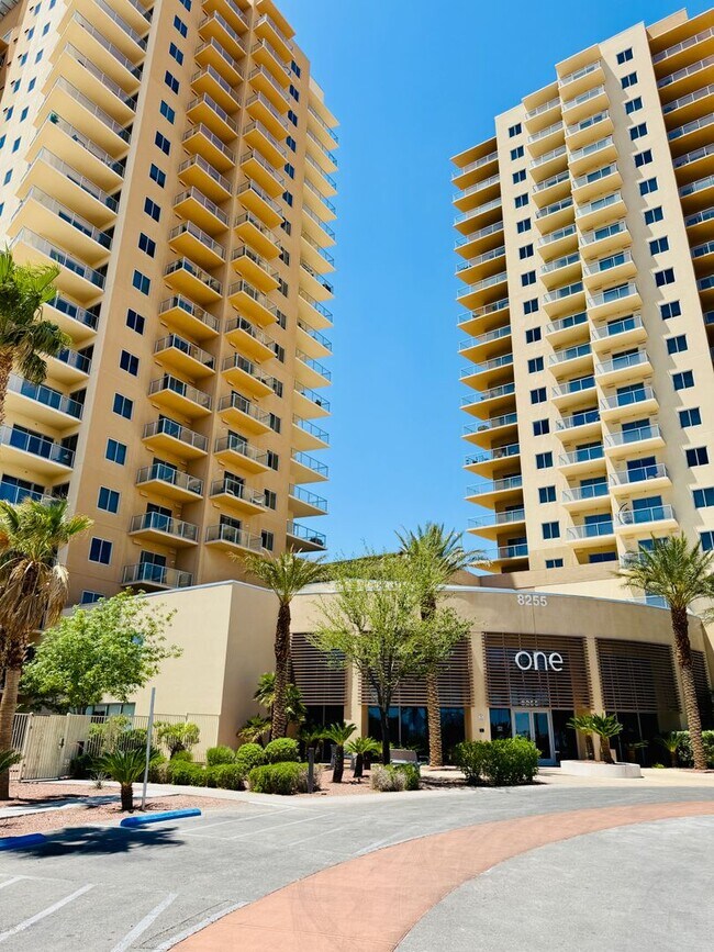 Foto del edificio - Modern High-Rise Condo-Near LV Strip, Alle...