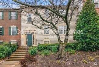 Building Photo - 12113 Greenway Ct