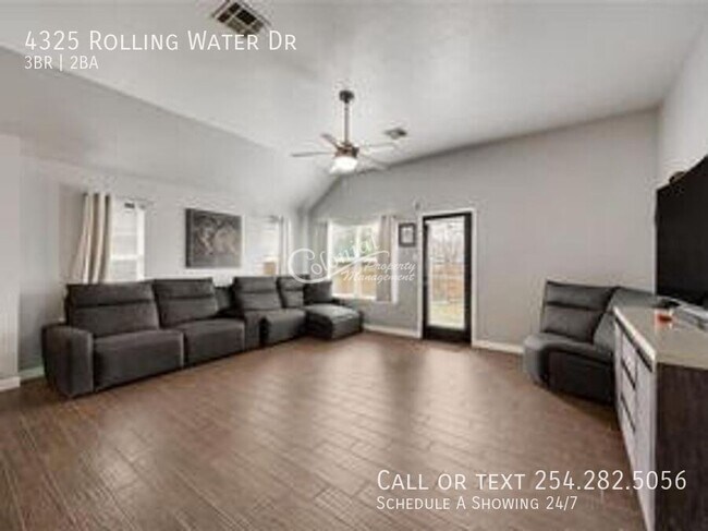 Foto del edificio - 4325 Rolling Water Dr