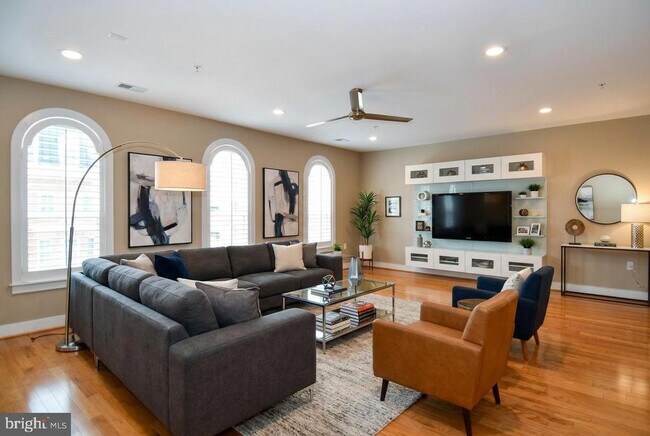 Foto del edificio - 2305 Main Line Blvd