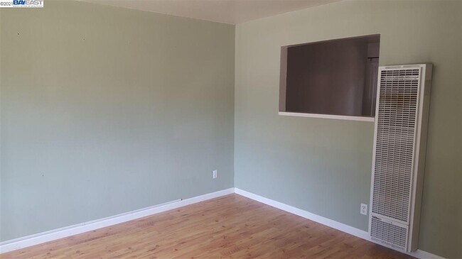Building Photo - 4265 Pleasanton Ave