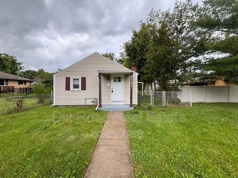 Primary Photo - 2121 Culver Ave