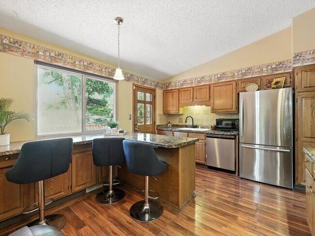 Building Photo - 6180 Garlock Way