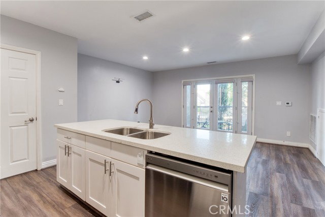 Foto del edificio - 7794 Skyhill Dr