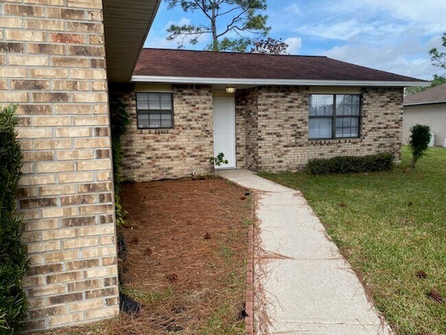 Foto del edificio - Charming 2-Bedroom, 2-Bath Single Family Home with 1 Car Garage- Fully Renovated House