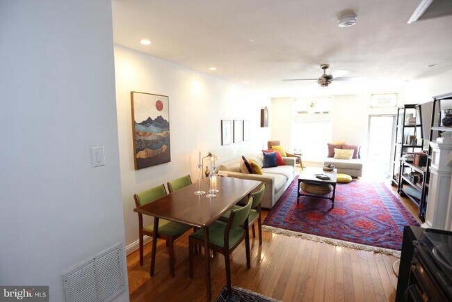 Foto del edificio - 3916 Hudson St