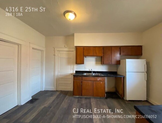 Foto del edificio - 4316 E 25th St