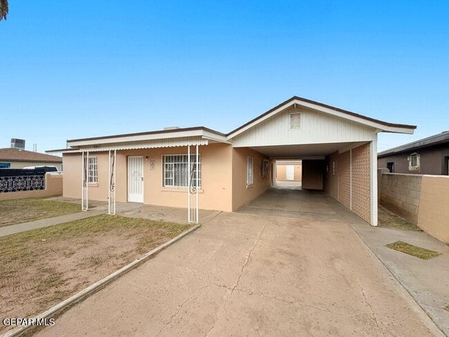 Building Photo - 9351 Carranza Dr