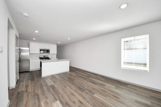 Building Photo - 1018 Bluegill Ln
