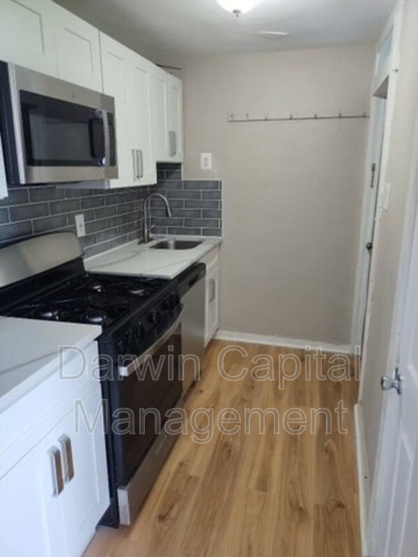 Foto del edificio - 100 E Holly