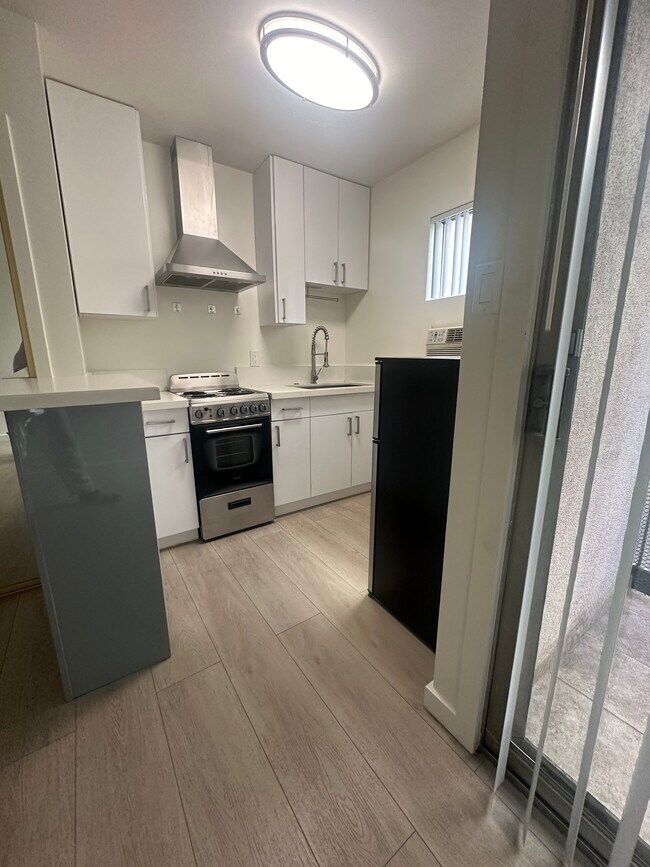 Foto del edificio - 8312 Blackburn