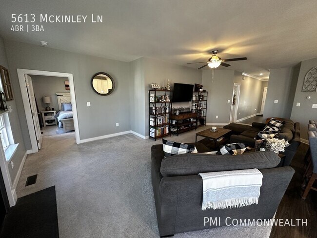 Building Photo - 4 Bed / 3 Bath Single Family w/ Fenced Yar...