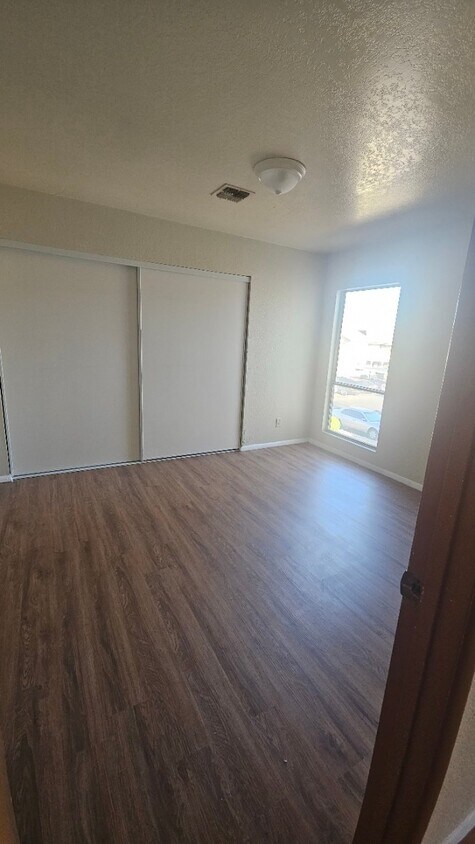Foto del edificio - 3749 Carlyle Dr