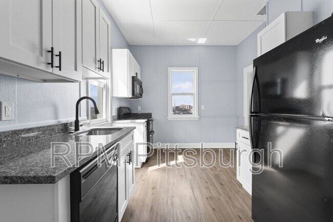 Foto del edificio - 2721 Cobden St