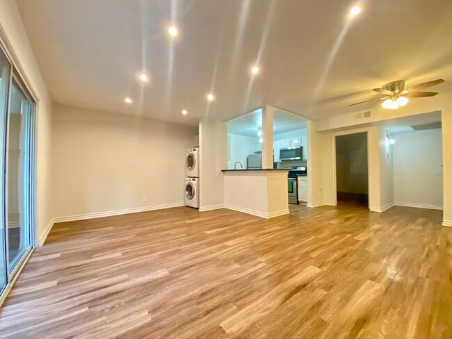 Building Photo - 2330 North Cahuenga, LP