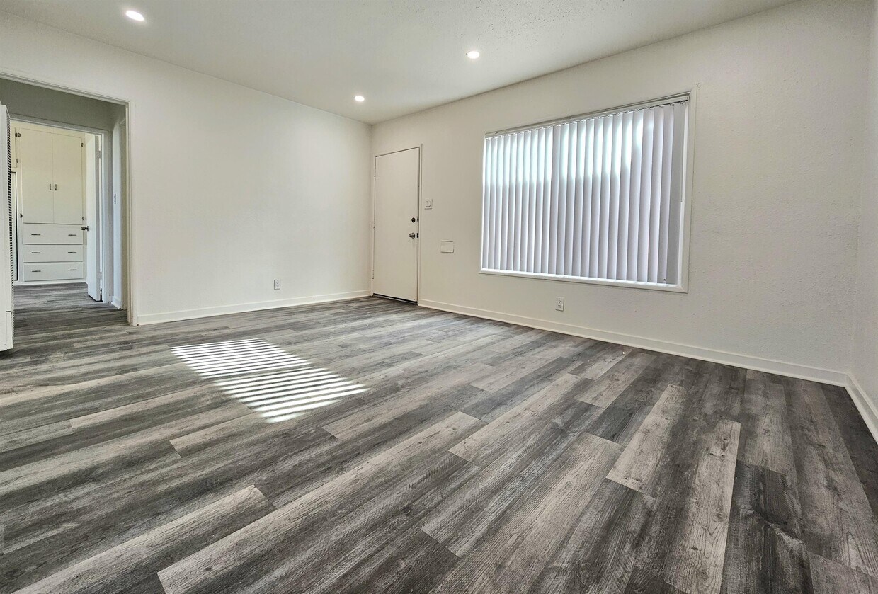 9335 California Ave Unit B, South Gate, CA 90280 Apartment for Rent