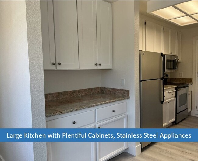 Kitchen - 1312 El Camino Real