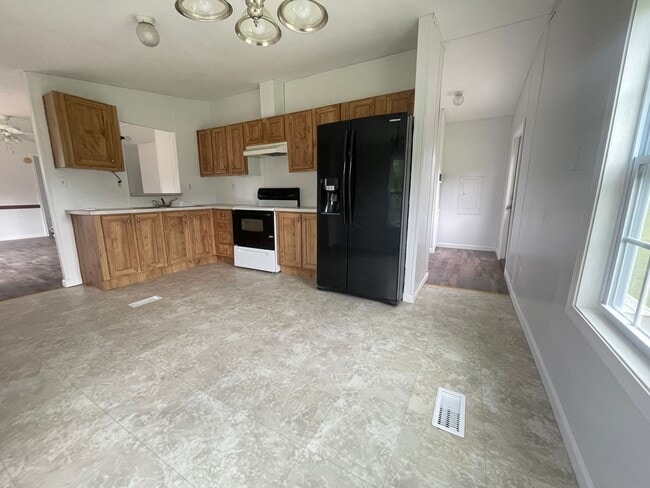Foto del edificio - 3 Bed 2 Bath Home For Rent Outside of Bowling Green, MO