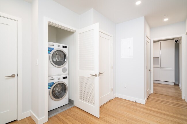 Foto del edificio - 19A Forest St. Unit 32