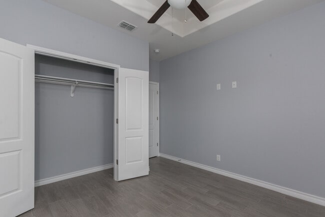 Building Photo - Regency on 18th