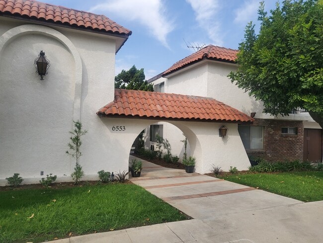 Building Photo - 6553 Newlin Ave