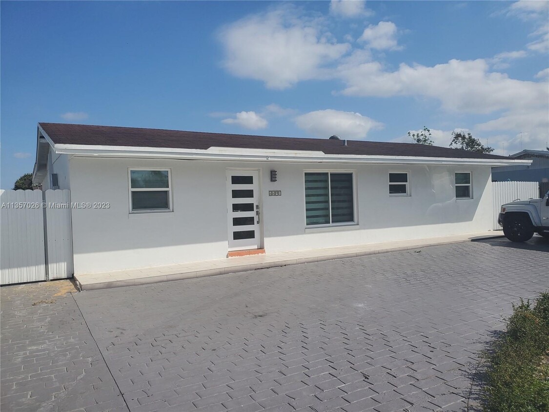 4491 NW 201st Terrace, Miami Gardens, FL 33055 Room for Rent in Miami