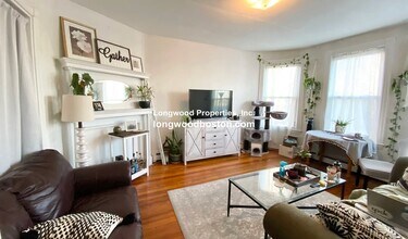 Building Photo - 1524 Tremont St