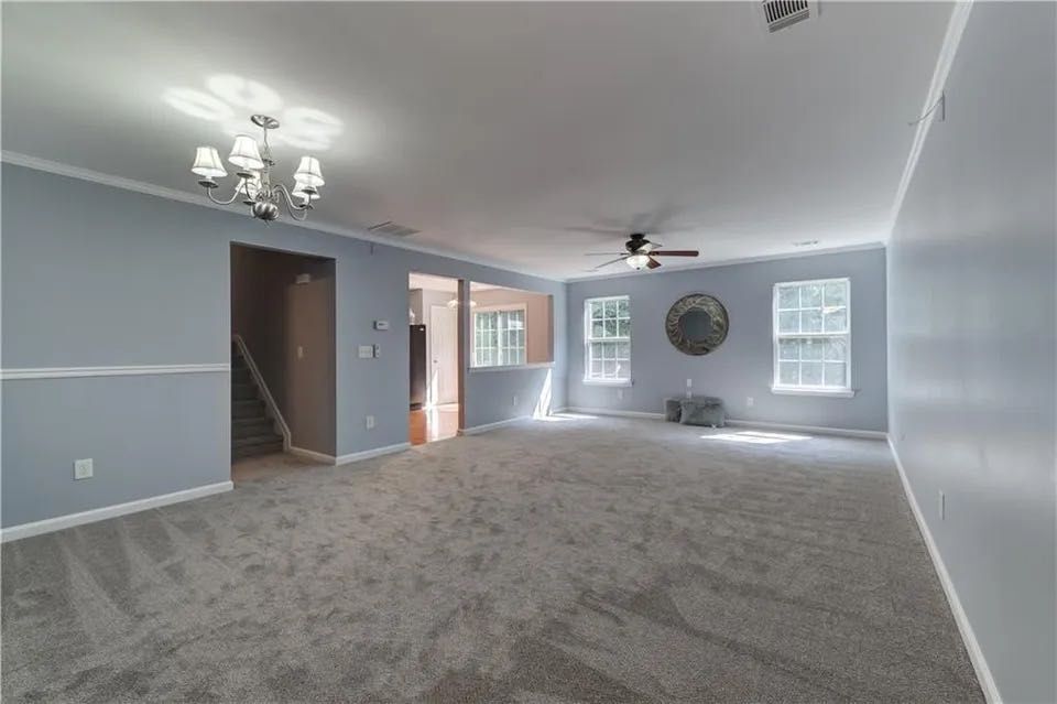 Building Photo - 2820 Mayfair Dr