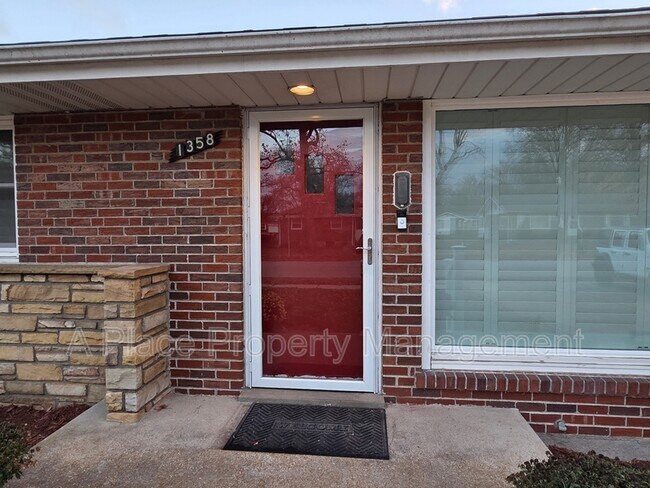 Foto del edificio - 1358 Highmont Dr