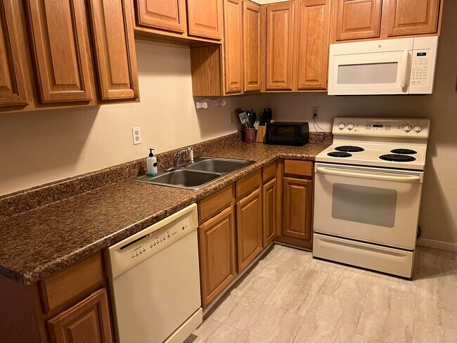 Building Photo - 1160 West Blue Ridge Rd.- Flat Rock Villag...