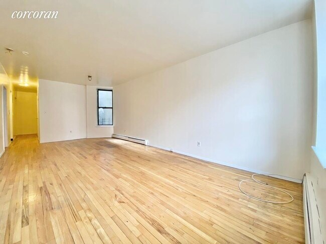 Building Photo - 306 W 112th St