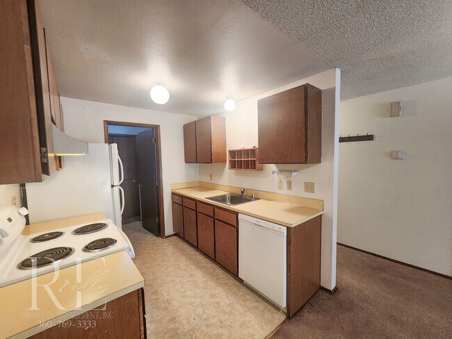 Building Photo - 5115 Hideaway Ln
