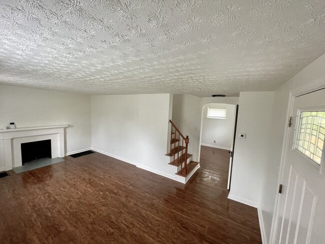 Building Photo - 1806 Harold Pl