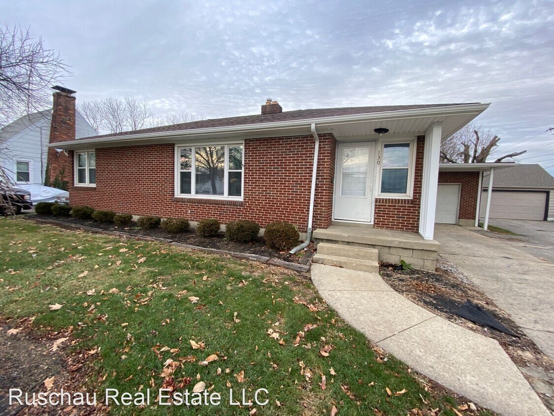 Primary Photo - 3 br, 1 bath House - 130 E Home Rd