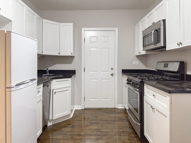 Foto del edificio - 5746 N Winthrop Ave