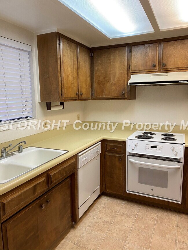 Foto del edificio - AVAILABLE JULY - Nice Downtown SLO Condo - 2 Bedroom / 1 Bathroom