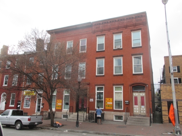 Primary Photo - 114 S Broadway