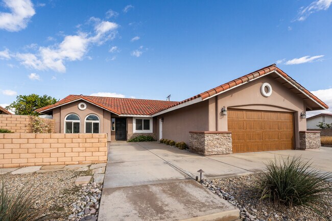 Building Photo - 79590 Port Royal Ave