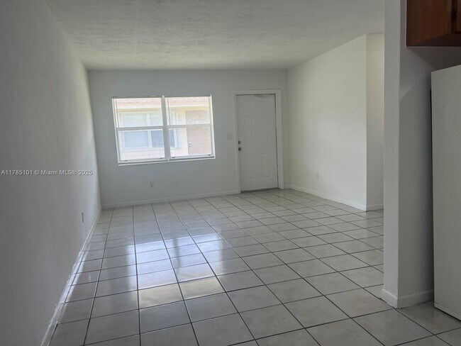 Foto del edificio - 5312 NW 22nd St