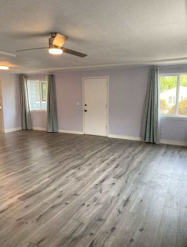 Foto del edificio - 30 SW 131st Ave